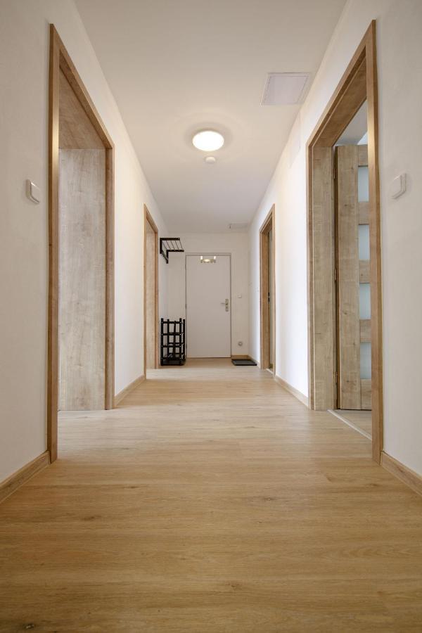 Apartman Zacler Exterior photo