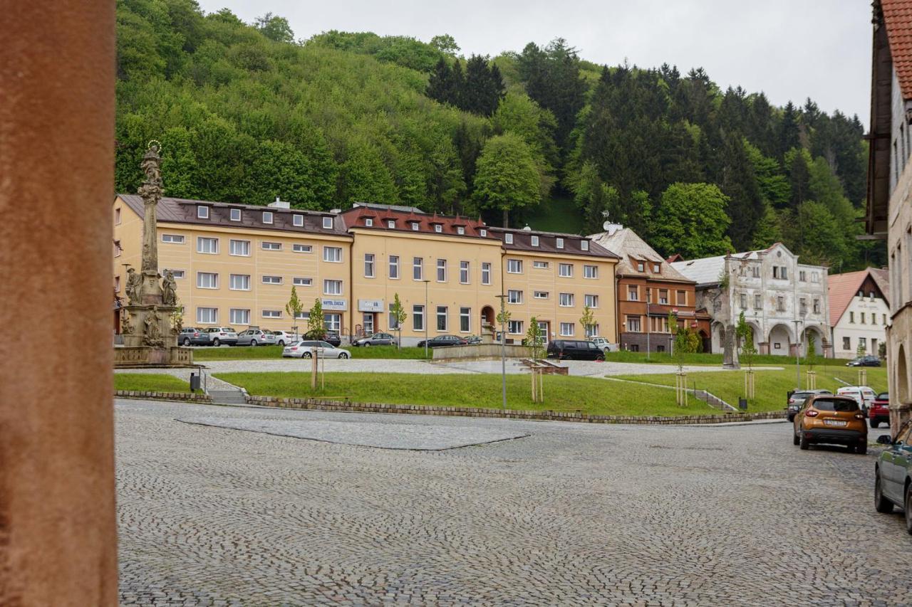 Apartman Zacler Exterior photo